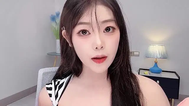 smalldaiwang online show from June 2026 03:07:01 AM