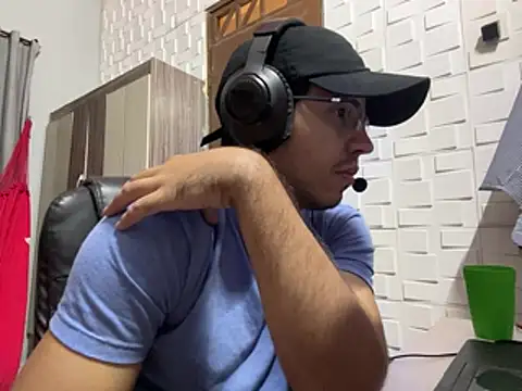 Snapshot of Fer_Ti chatting on June 2026 11:08:01 AM Fer Ti online show from June 2026 11:08:01 AM