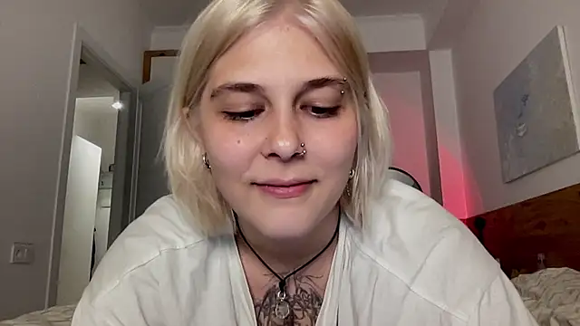 Snapshot of Ella_Bloom chatting on July 2026 07:05:02 PM Ella Bloom online show from July 2026 07:05:02 PM