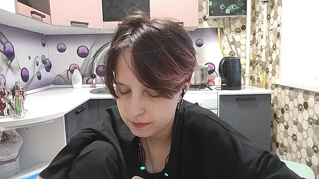 Snapshot of Saranade chatting on June 2026 05:03:02 PM Saranade online show from June 2026 05:03:02 PM