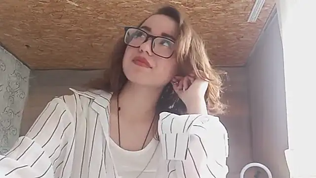 OliviaMoment online show from June 2026 08:27:01 AM