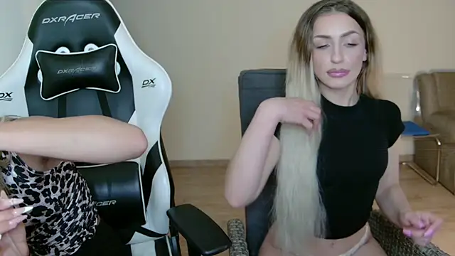 anyaamurr online show from June 2026 06:21:02 PM
