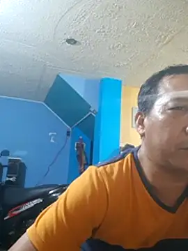 luizam1976 online show from June 2026 11:42:01 PM