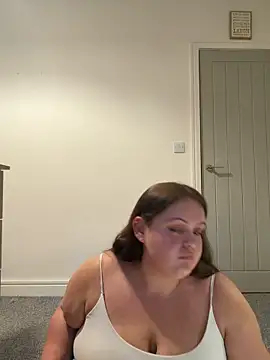 LillyMaexx online show from June 2026 09:15:01 PM