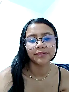 Snapshot of Sofielovee-01 chatting on July 2026 01:13:01 PM Sofielovee-01 online show from July 2026 01:13:01 PM