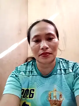 Snapshot of Queenslay chatting on June 2026 07:29:02 AM Queenslay online show from June 2026 07:29:02 AM