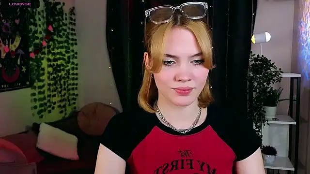 Snapshot of Milena_Stasym chatting on June 2026 06:15:02 AM Milena Stasym online show from June 2026 06:15:02 AM