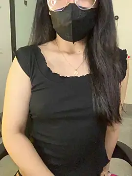 Linnacute22 online show from July 2026 06:00:02 PM