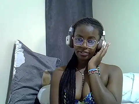 Snapshot of sweet_meisha chatting on June 2026 03:12:01 PM sweet meisha online show from June 2026 03:12:01 PM