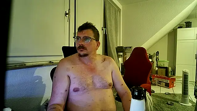 Redtaiger online show from July 2026 09:21:02 PM