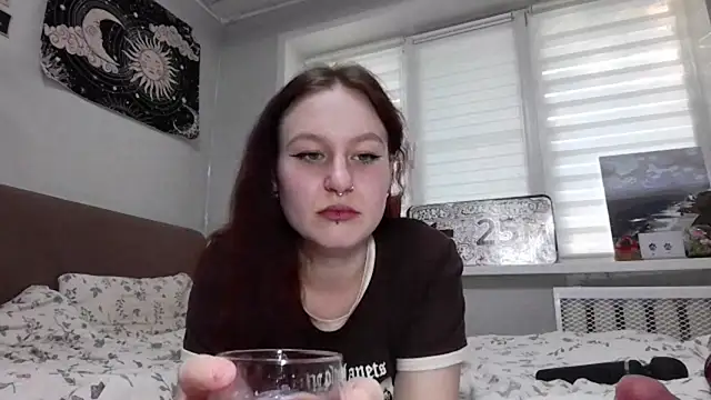 Snapshot of LoiseLovetto chatting on July 2026 03:55:01 PM LoiseLovetto online show from July 2026 03:55:01 PM
