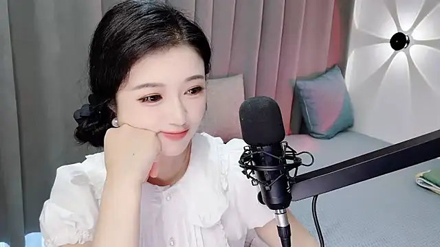 Momo-Wow online show from June 2026 06:49:02 AM