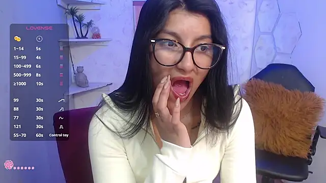 Hailey Adams online show from July 2026 02:32:02 PM