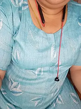 Snapshot of silky_rose29 chatting on June 2026 01:27:01 PM silky rose29 online show from June 2026 01:27:01 PM