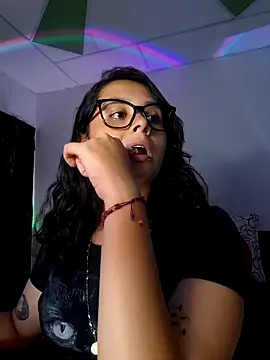 Snapshot of Miss_kittyX chatting on June 2026 12:33:02 AM Miss kittyX online show from June 2026 12:33:02 AM