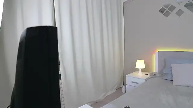 EmmaVesper online show from July 2026 11:38:02 AM