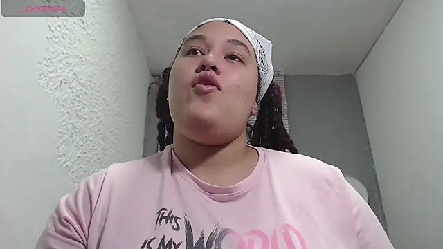 leilasosexy online show from July 2026 12:57:02 PM