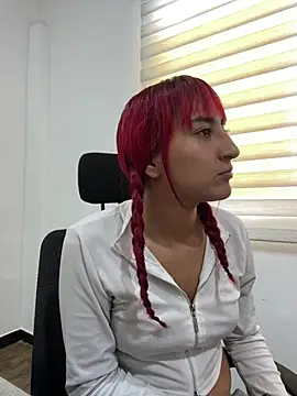 Juliethademon online show from July 2026 01:39:02 PM