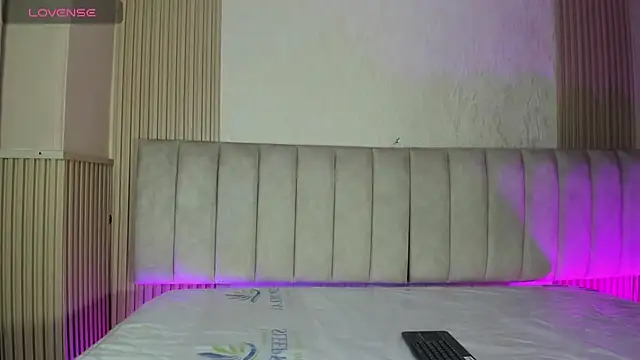 julimonroe  online show from July 2026 12:54:01 AM