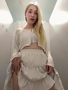 Snapshot of Polly_Pop chatting on June 2026 03:51:01 PM Polly Pop online show from June 2026 03:51:01 PM
