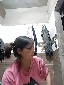 Snapshot of Linna-bae chatting on June 2026 01:13:01 PM Linna-bae online show from June 2026 01:13:01 PM