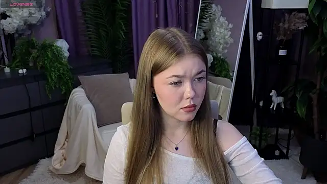 Lina deels online show from June 2026 06:54:02 PM