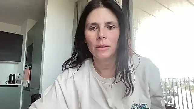 Snapshot of JadeLucy chatting on July 2026 06:53:02 AM JadeLucy online show from July 2026 06:53:02 AM
