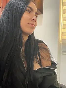 Snapshot of Sara_fernandez- chatting on July 2026 02:10:02 PM Sara fernandez- online show from July 2026 02:10:02 PM