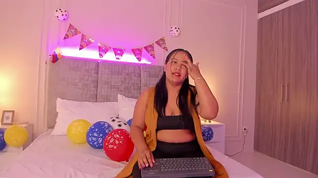 Emma-Velez online show from June 2026 01:58:02 PM