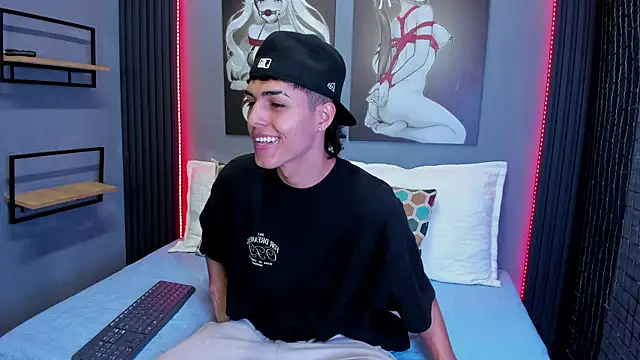 Snapshot of Axel_Mendozaa chatting on June 2026 02:30:01 PM Axel Mendozaa online show from June 2026 02:30:01 PM