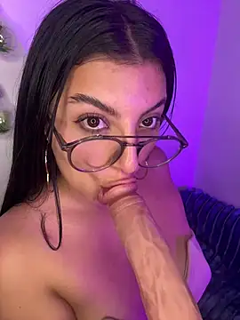 isara a online show from June 2026 02:22:01 AM