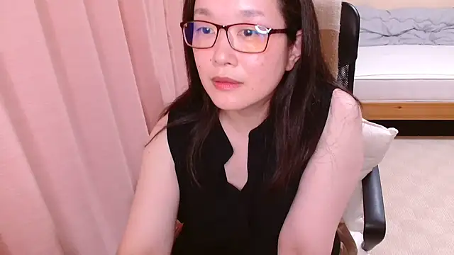 LENA-xo online show from July 2026 03:15:02 PM