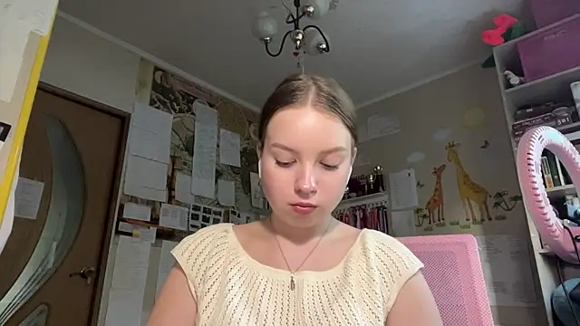 Snapshot of Aileyn chatting on June 2026 01:20:02 PM Aileyn online show from June 2026 01:20:02 PM