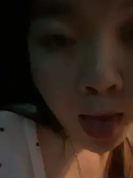 qianduoduo521 online show from June 2026 05:18:02 PM