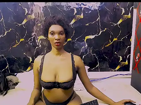 Snapshot of Caramelminxx_ chatting on June 2026 08:07:01 AM Caramelminxx online show from June 2026 08:07:01 AM