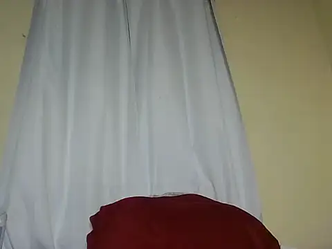 Snapshot of Yours_Ramona chatting on June 2026 11:27:02 PM Yours Ramona online show from June 2026 11:27:02 PM