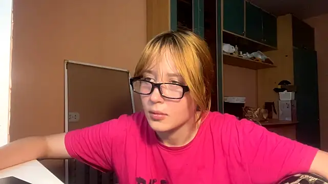 Mowhlntime online show from June 2026 01:20:02 PM