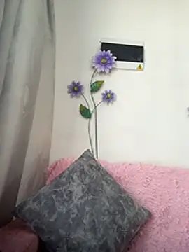 Mia Hony online show from July 2026 07:27:02 PM