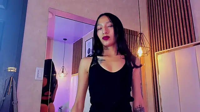 Mailynjones  online show from June 2026 11:44:02 AM