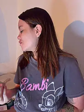 Emma Jonas online show from July 2026 01:42:02 PM
