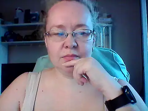 Snapshot of Viola27 chatting on June 2026 02:19:02 PM Viola27 online show from June 2026 02:19:02 PM