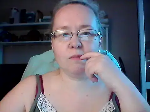 Snapshot of Viola27 chatting on July 2026 02:40:02 PM Viola27 online show from July 2026 02:40:02 PM