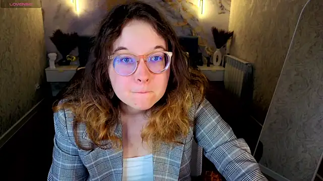 Aleks-casterrr online show from June 2026 05:39:01 PM