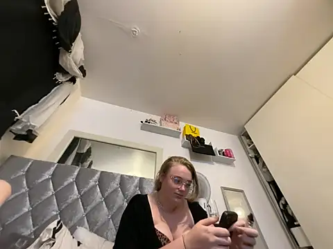 Violetsinxx online show from June 2026 09:08:02 PM