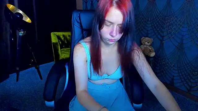 Snapshot of Livia_Shy chatting on July 2026 05:41:01 PM Livia Shy online show from July 2026 05:41:01 PM