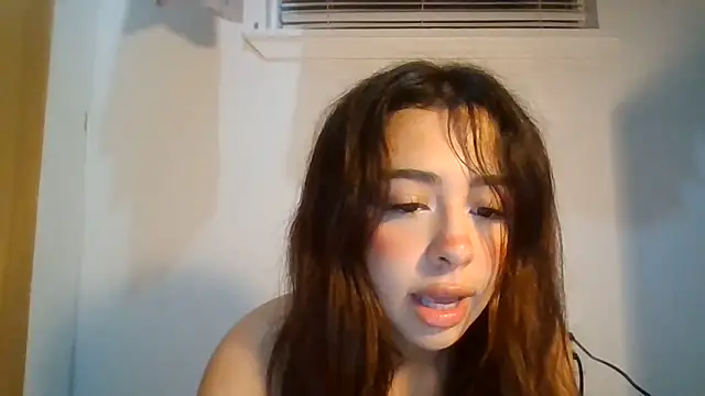 Snapshot of arianababygirl chatting on June 2026 03:19:02 AM arianababygirl online show from June 2026 03:19:02 AM