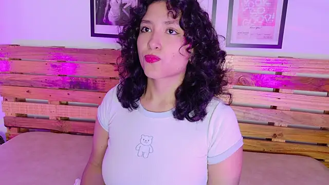 Jazz Lia  online show from July 2026 01:25:01 PM