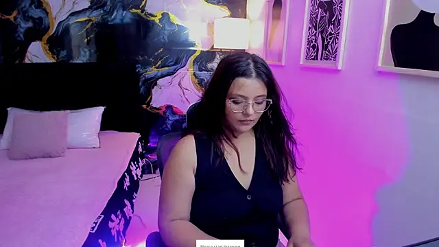 Miss Kloee online show from June 2026 11:53:01 AM