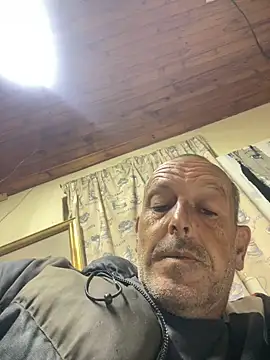 GeldenKuy online show from July 2026 06:32:02 PM