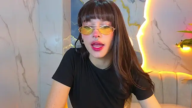 Lily Tx online show from July 2026 01:39:02 PM